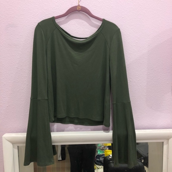 💚Hollister Flare-Arm Shirt💚 - Picture 2 of 3